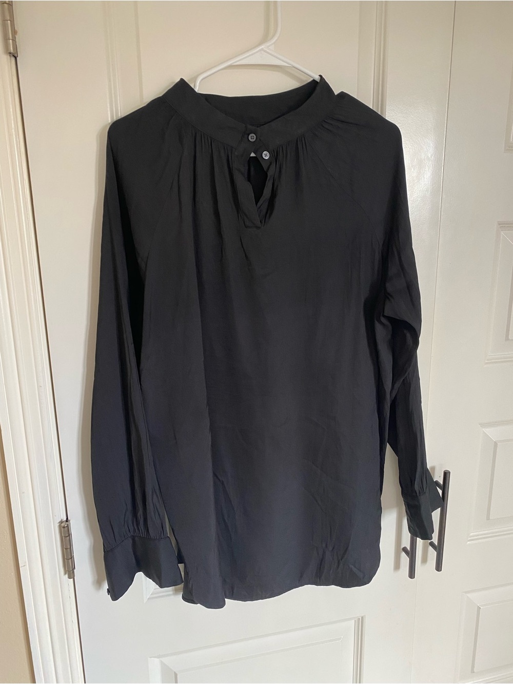 LOFT Black Long-Sleeve Keyhole Neck Blouse